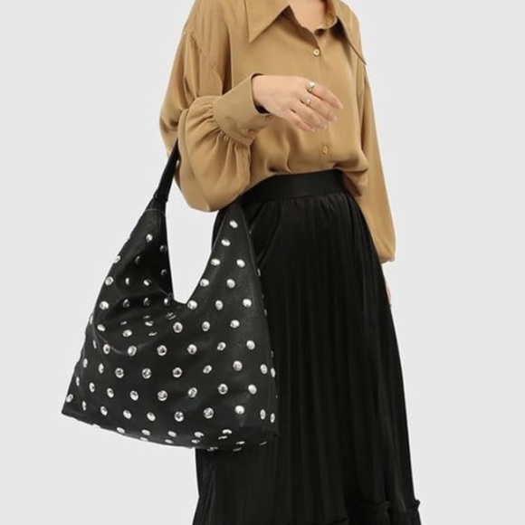 Black Studded hobo large Bag grommets studs silver slouchy bag - Picture 3 of 3